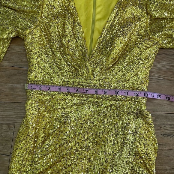 Ieena By Mac Duggal
Style No. 26944 Evening Yellow/Gold Mini Dress Size 4 - Picture 9 of 11